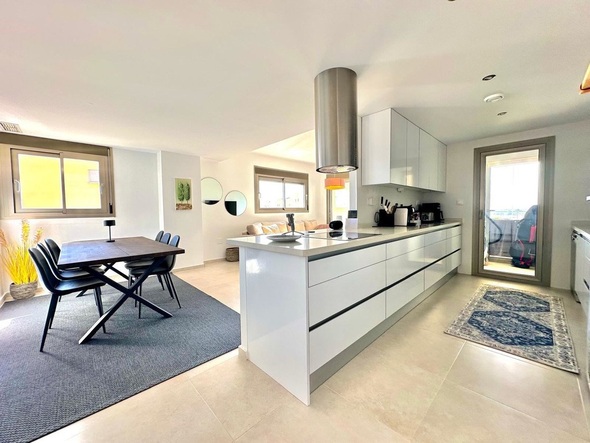 3 Bed Middle Floor Apartment in Los Dolses
