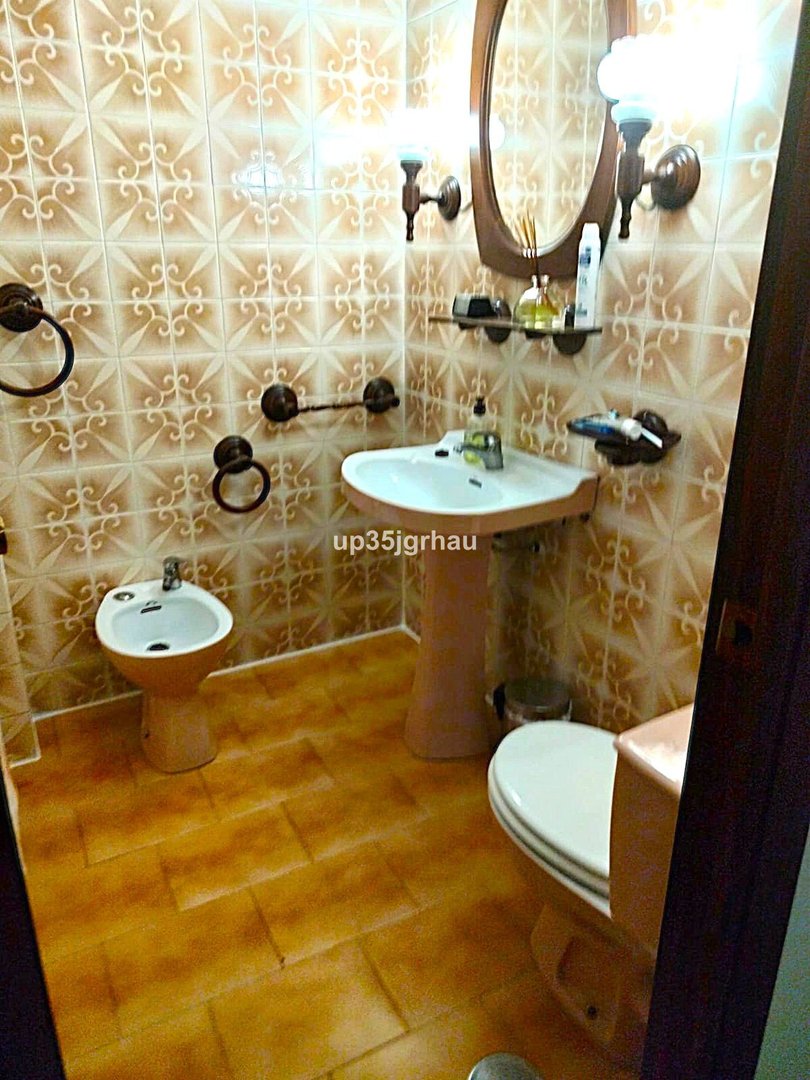 4 Bed Top Floor Apartment in La Línea
