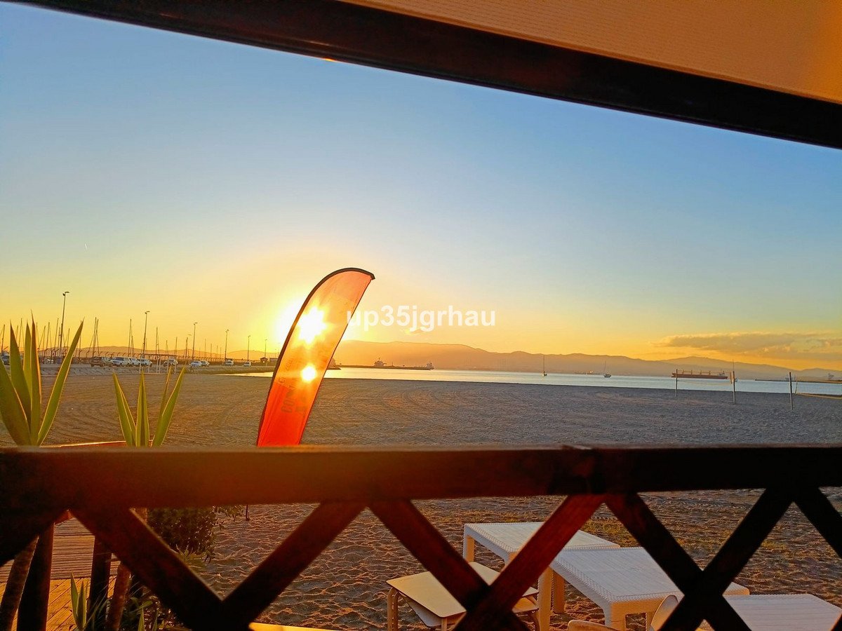 4 Bed Top Floor Apartment in La Línea