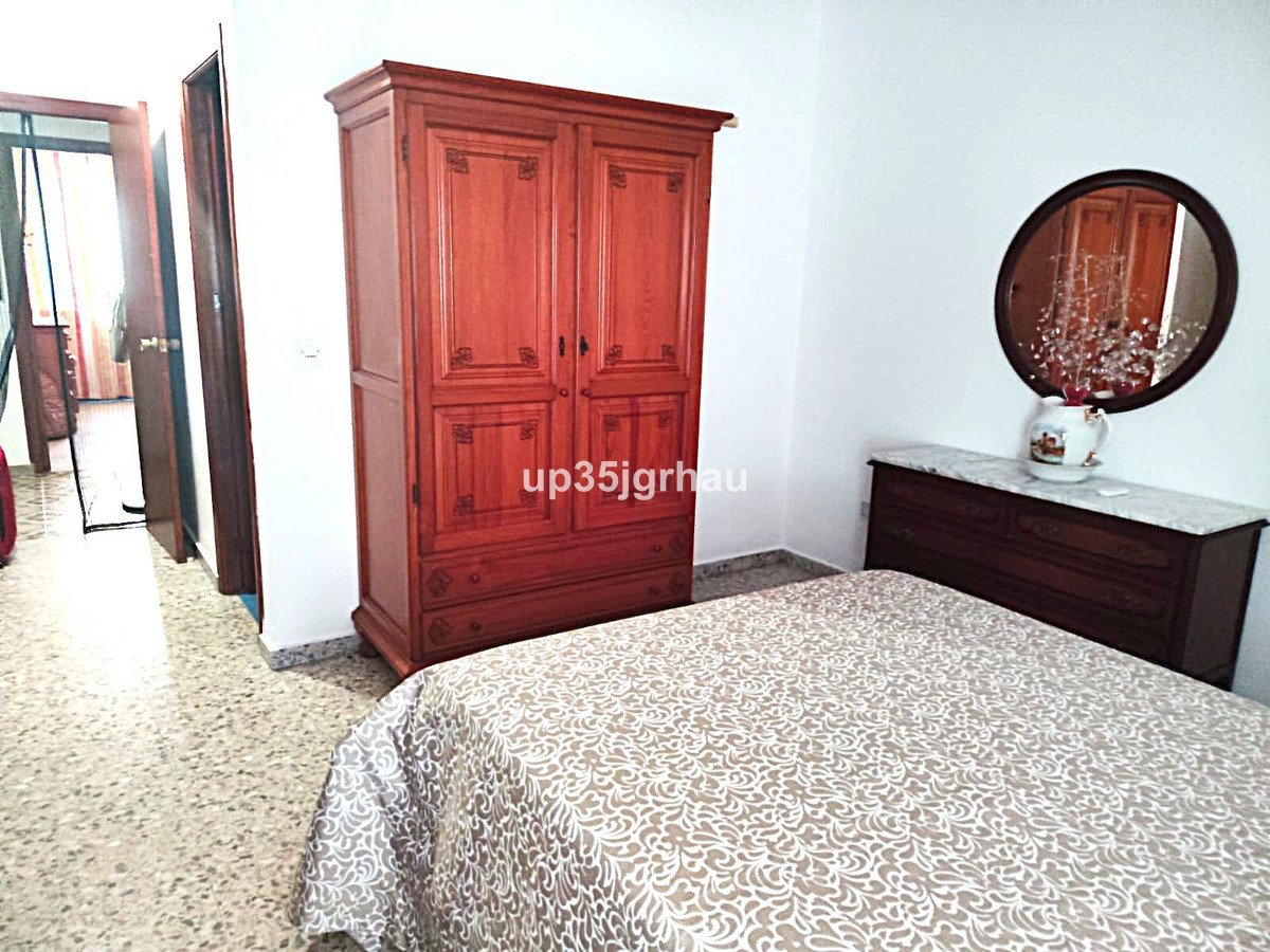 4 Bed Top Floor Apartment in La Línea