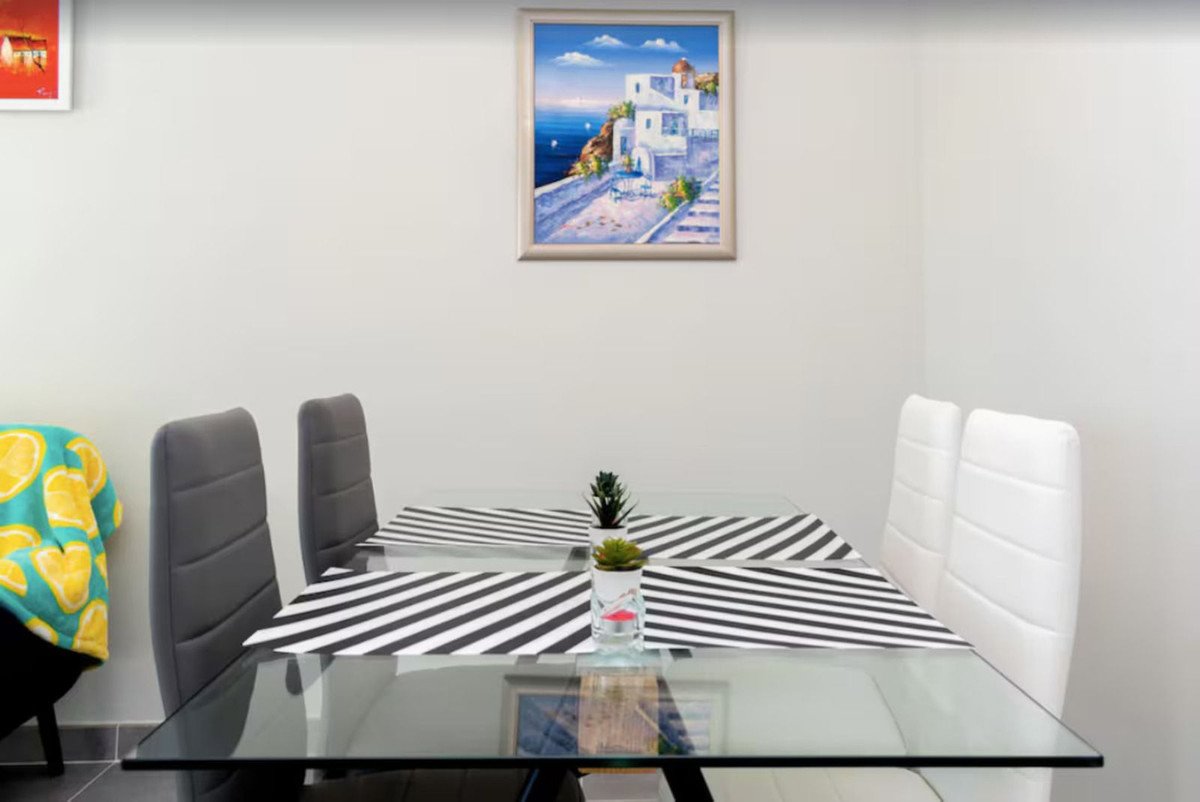 2 Bed Middle Floor Apartment in Estepona