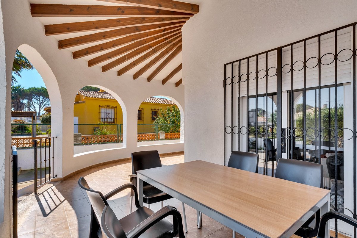 3 Bed Detached Villa in Denia