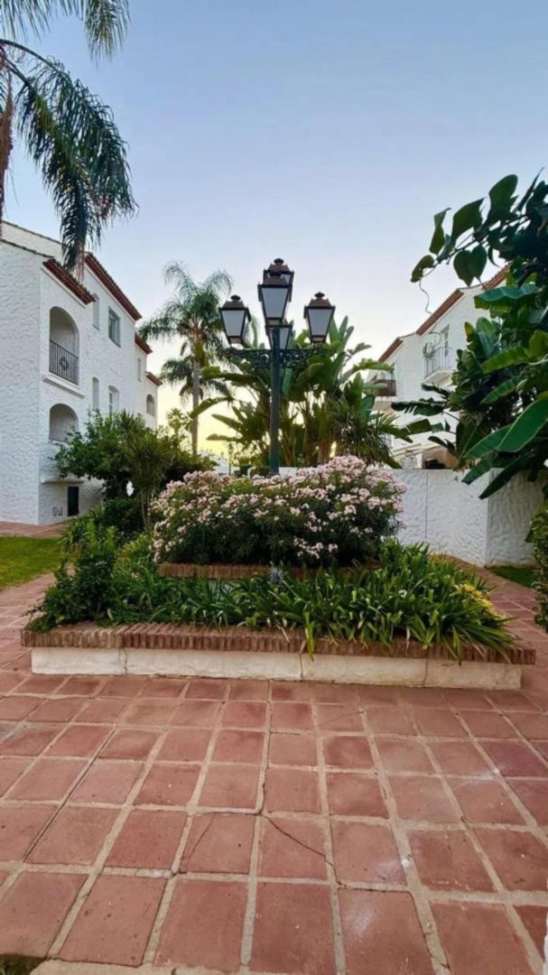 2 Bed Ground Floor Apartment in Estepona