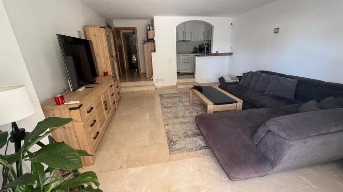 2 Bed Ground Floor Apartment in Estepona