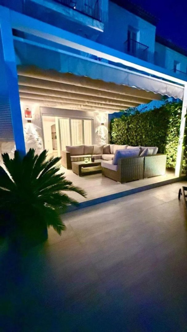 2 Bed Ground Floor Apartment in Estepona