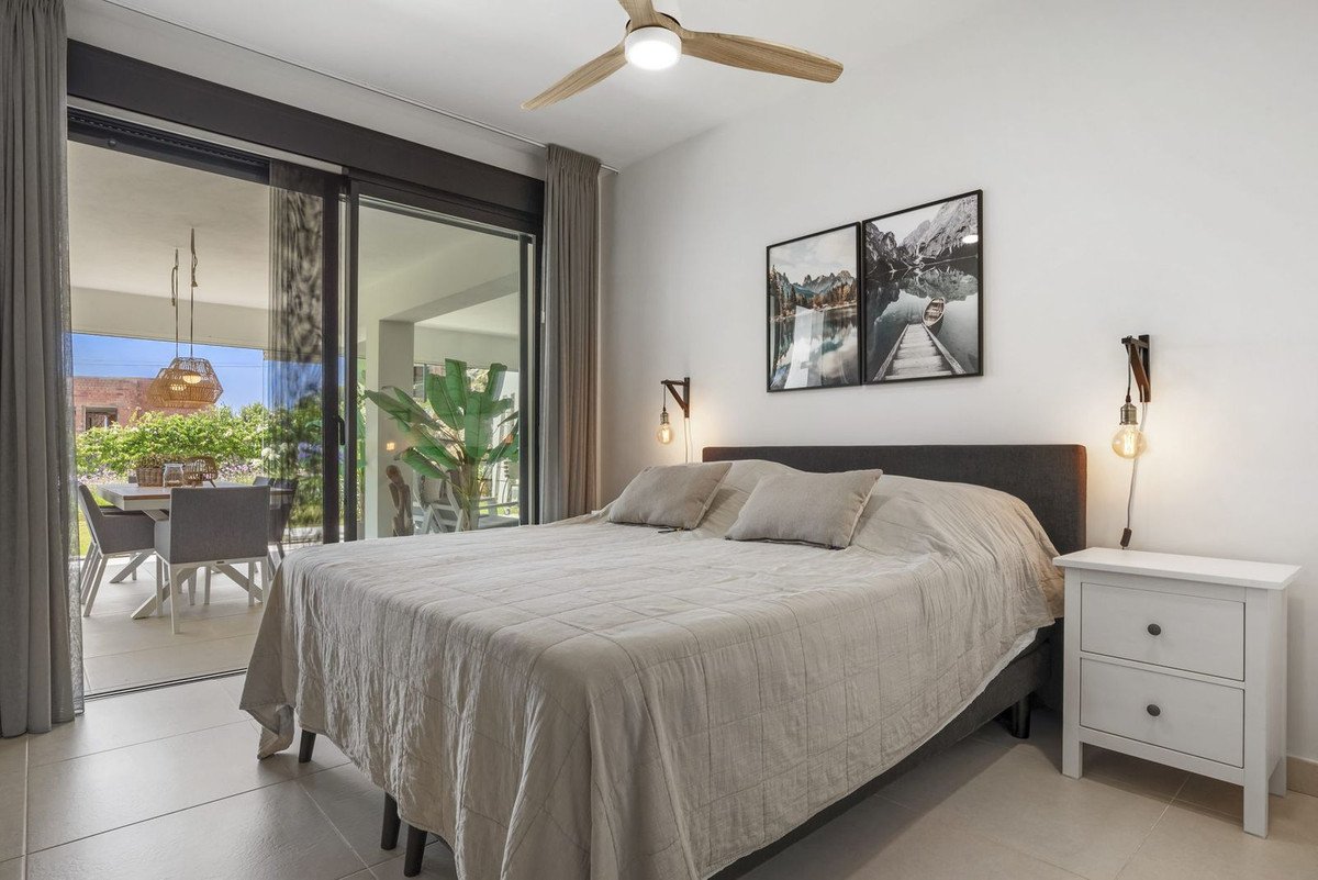 2 Bed Ground Floor Apartment in Estepona