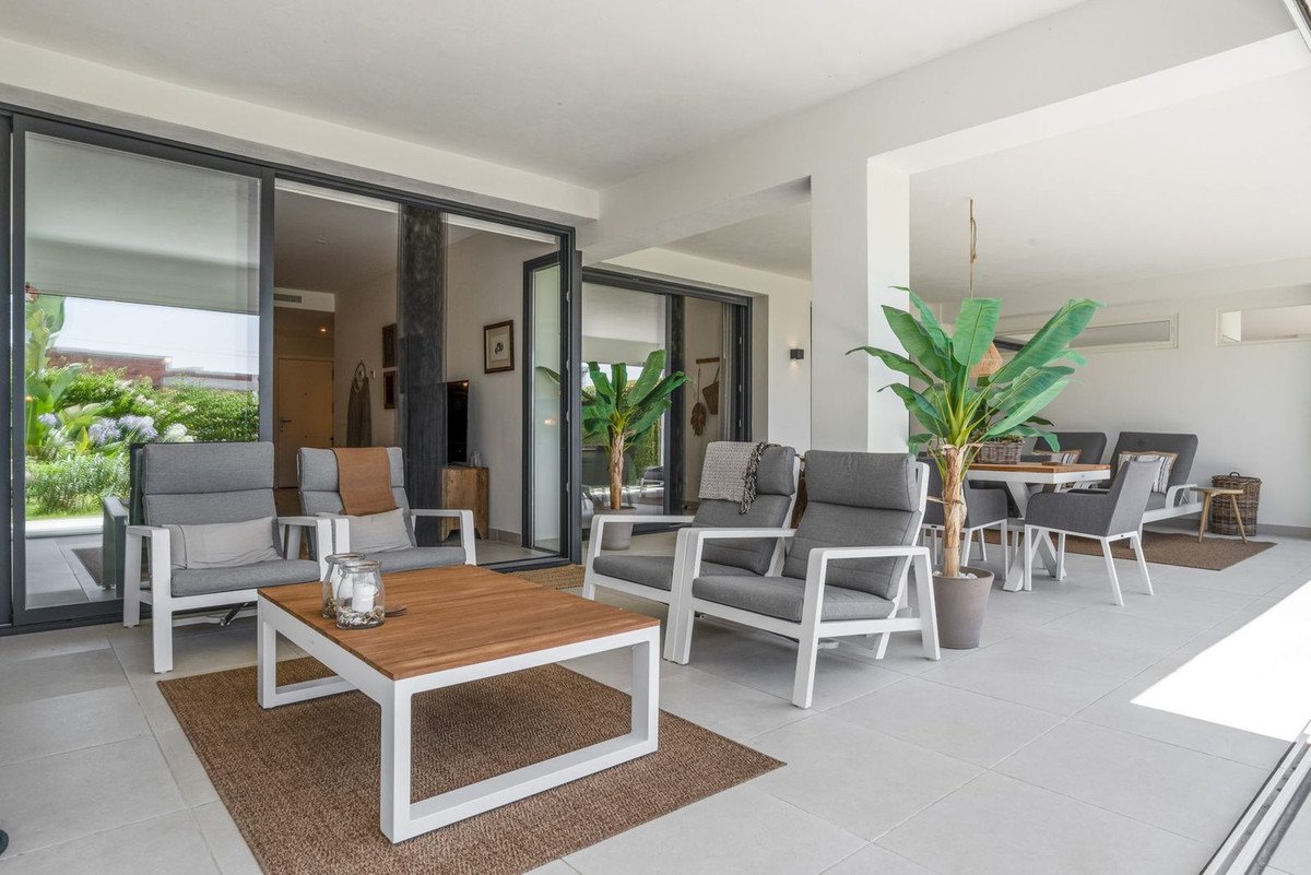 2 Bed Ground Floor Apartment in Estepona