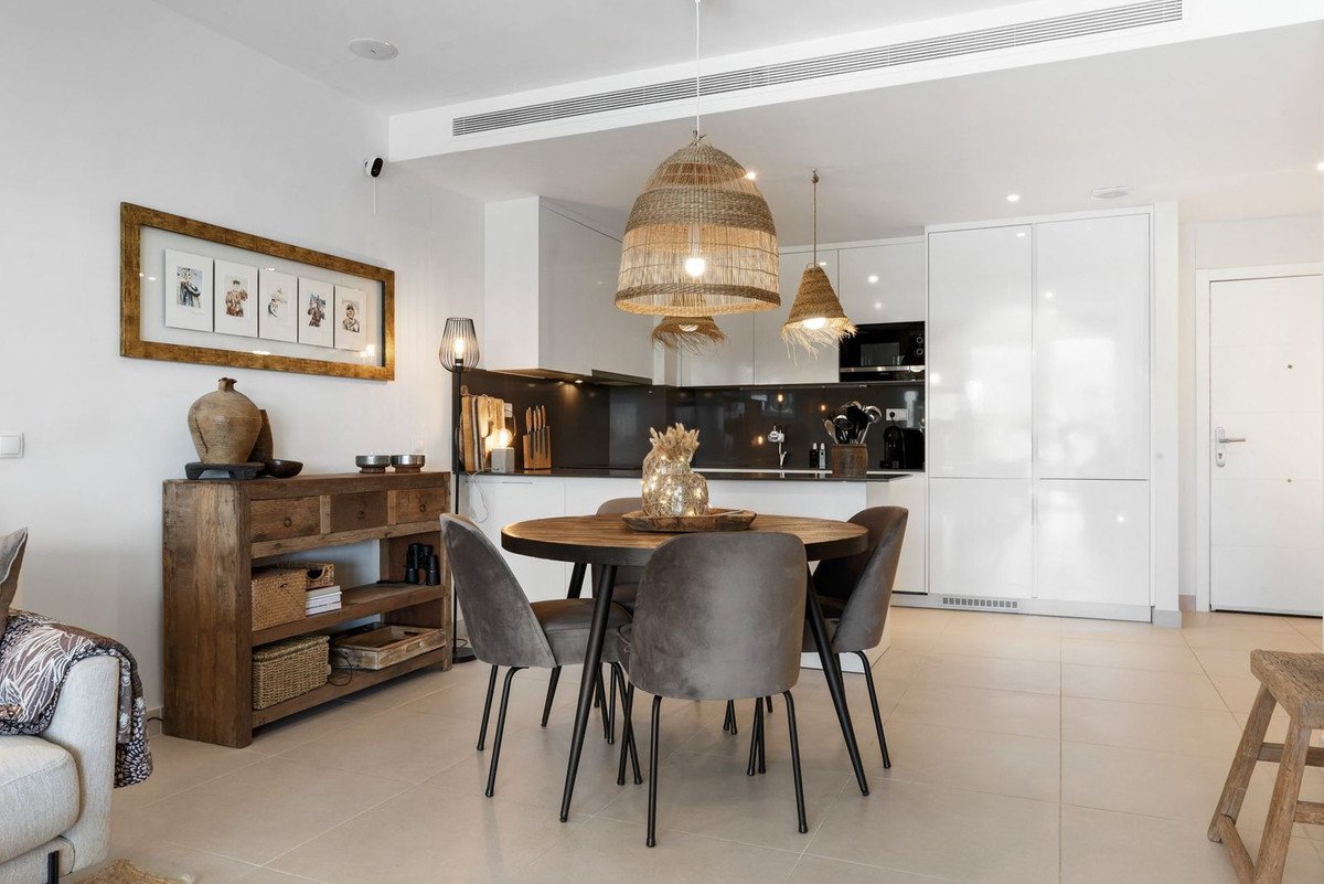2 Bed Ground Floor Apartment in Estepona