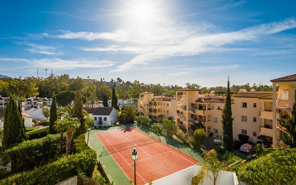 2 Bed Townhouse in Nueva Andalucía