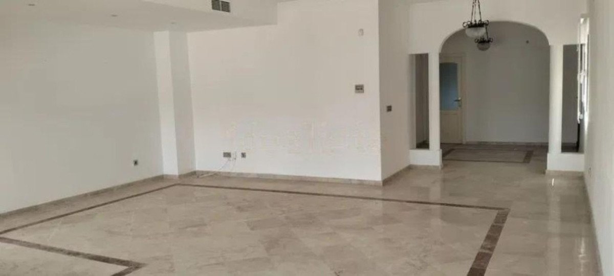 3 Bed Middle Floor Apartment in San Roque