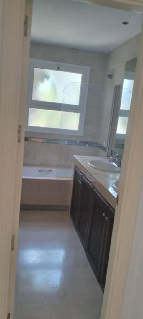3 Bed Middle Floor Apartment in San Roque