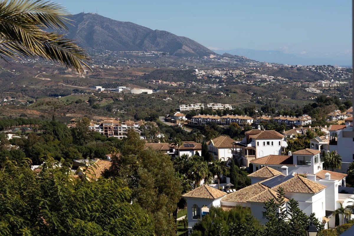3 Bed Semi-Detached House in Mijas Golf
