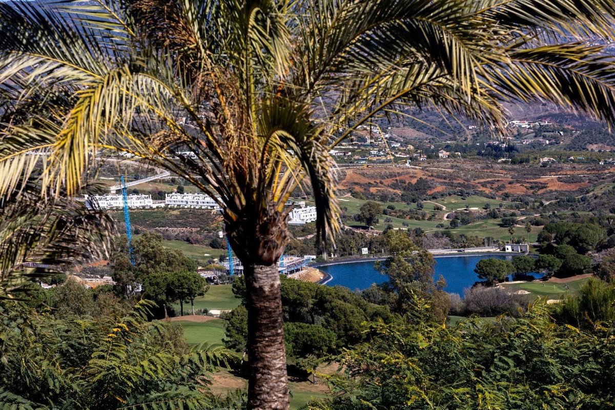 3 Bed Semi-Detached House in Mijas Golf