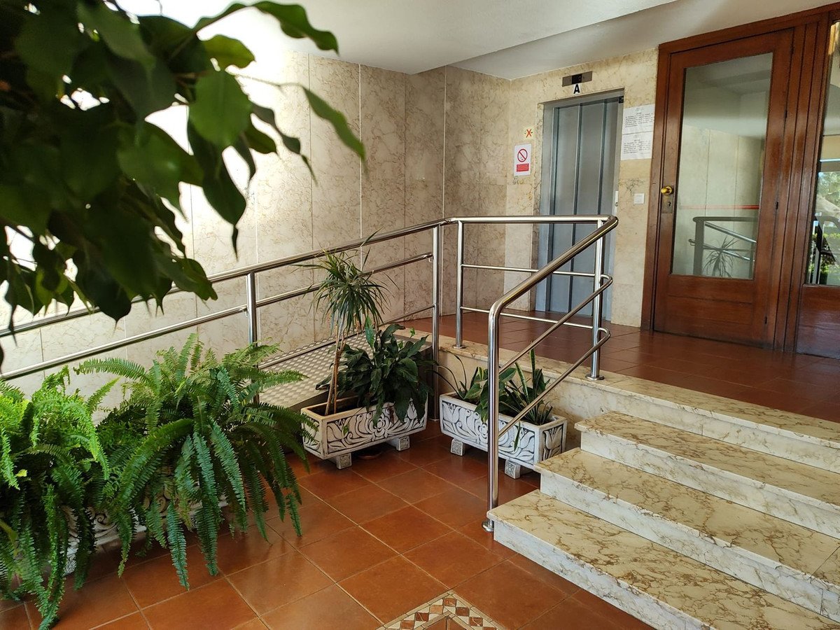 21 Bed Top Floor Apartment in Fuengirola