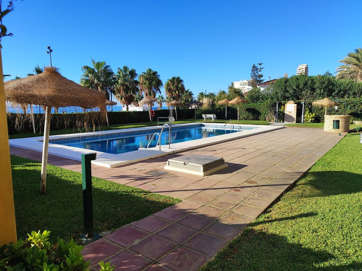 21 Bed Top Floor Apartment in Fuengirola