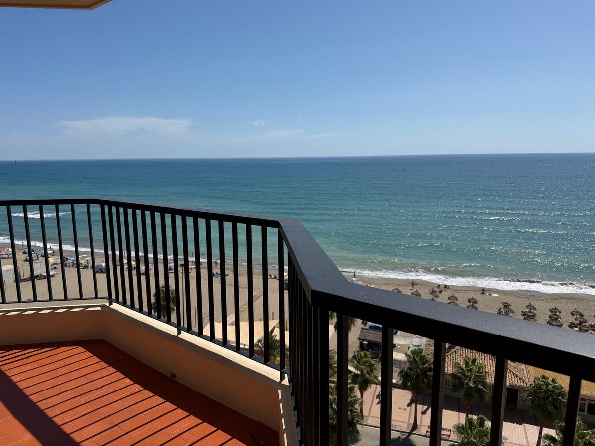 21 Bed Top Floor Apartment in Fuengirola