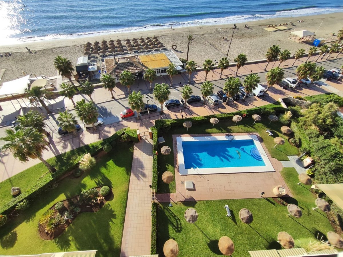 21 Bed Top Floor Apartment in Fuengirola