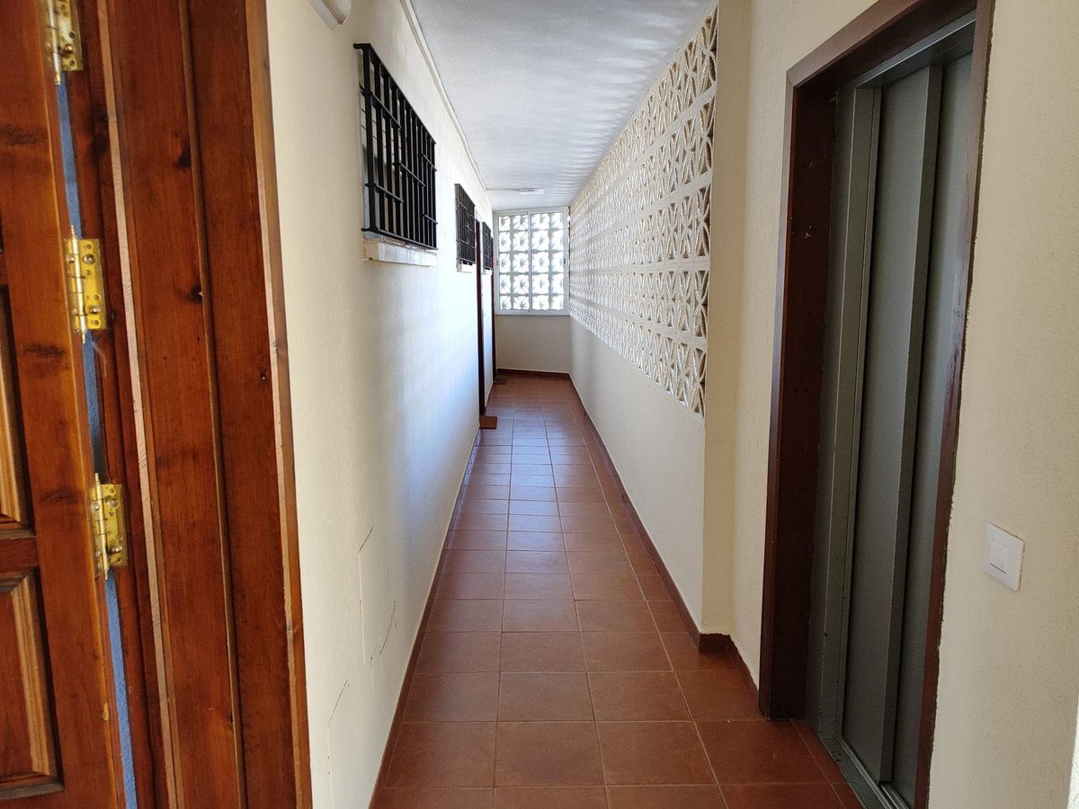 21 Bed Top Floor Apartment in Fuengirola