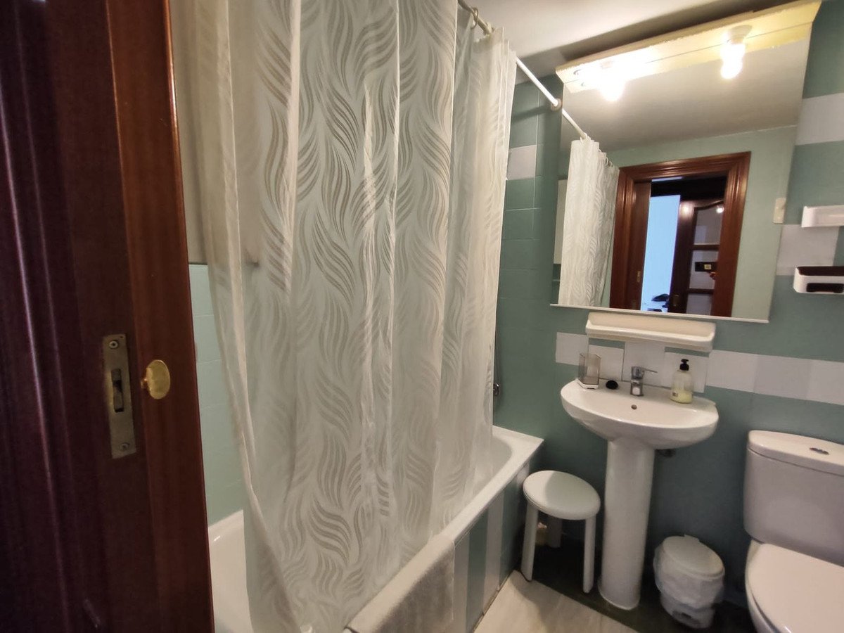 21 Bed Top Floor Apartment in Fuengirola
