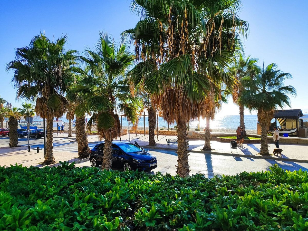21 Bed Top Floor Apartment in Fuengirola