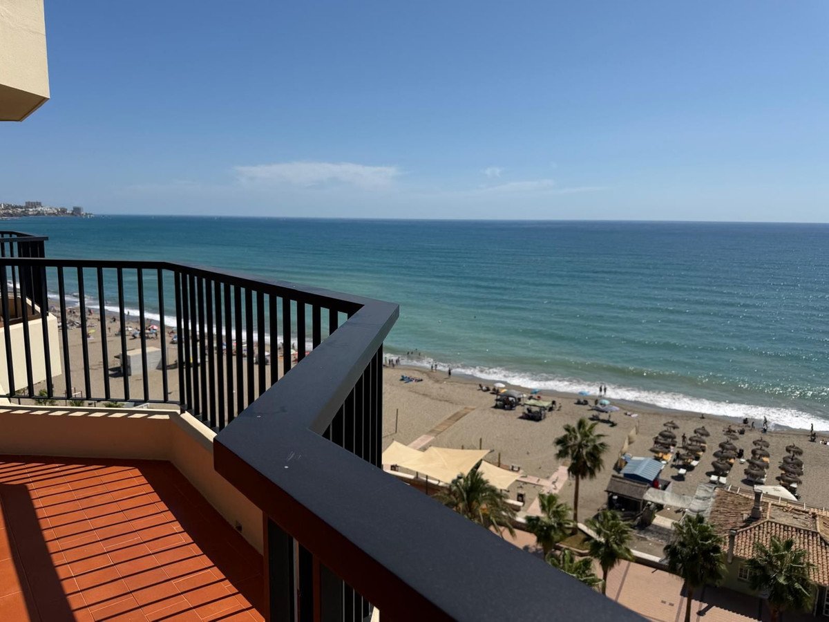 21 Bed Top Floor Apartment in Fuengirola