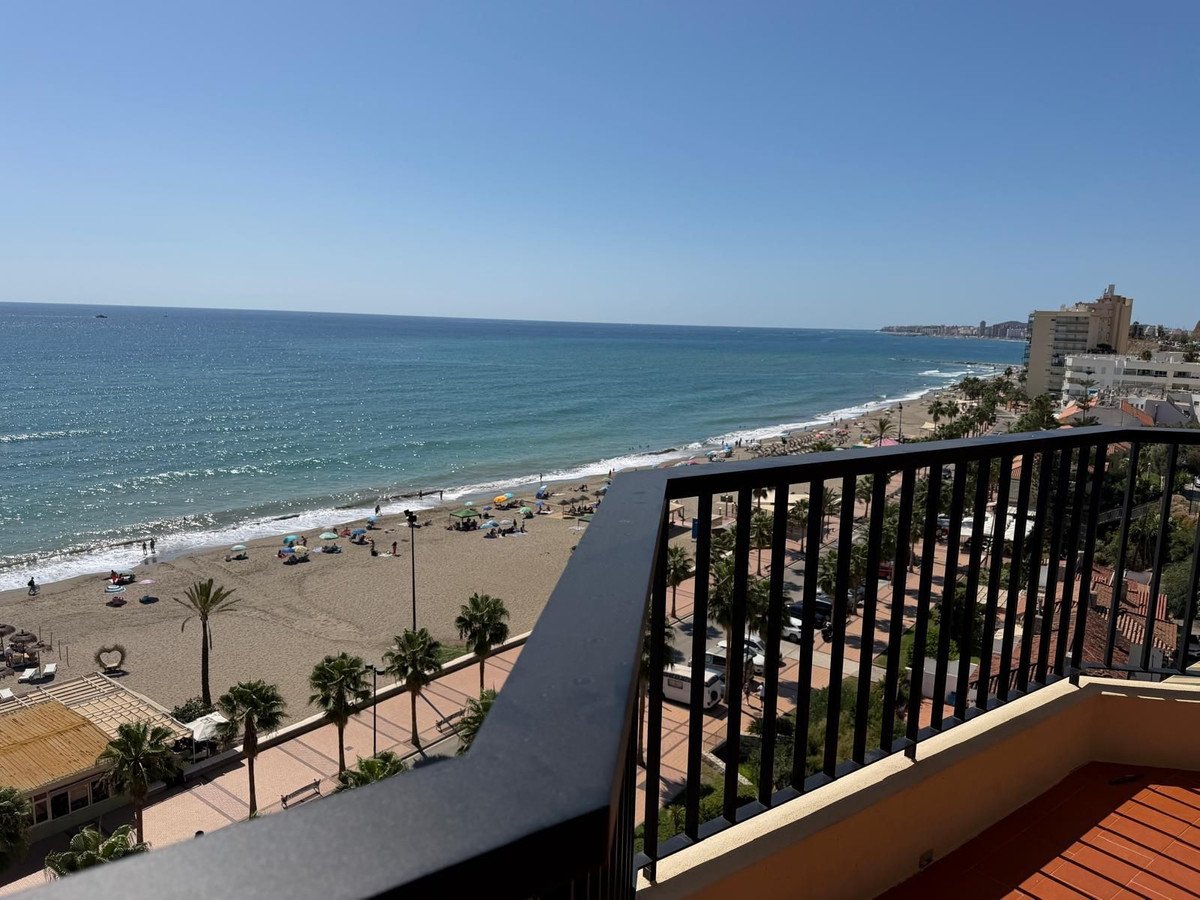 21 Bed Top Floor Apartment in Fuengirola