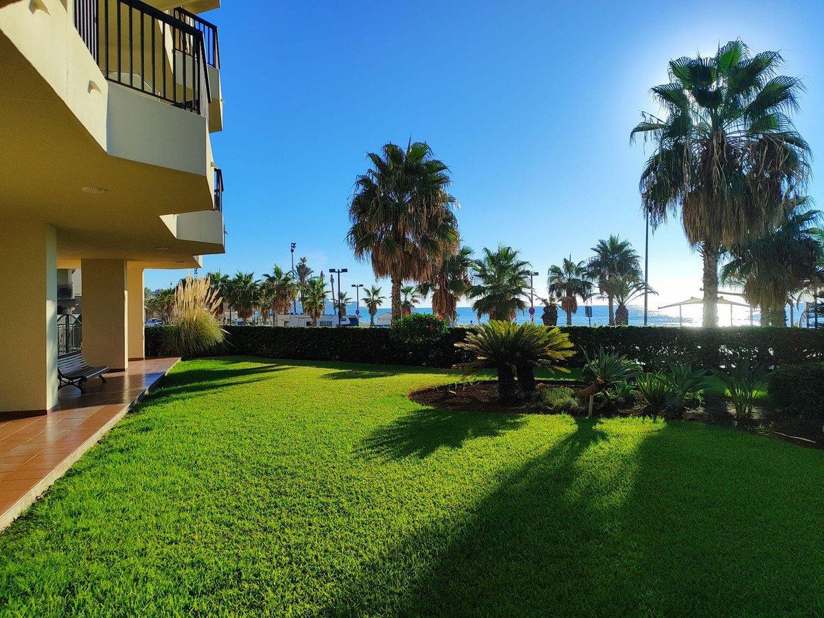 21 Bed Top Floor Apartment in Fuengirola