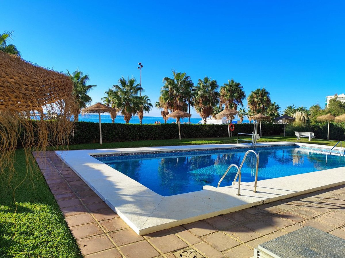 21 Bed Top Floor Apartment in Fuengirola