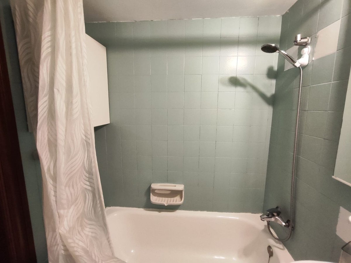 21 Bed Top Floor Apartment in Fuengirola