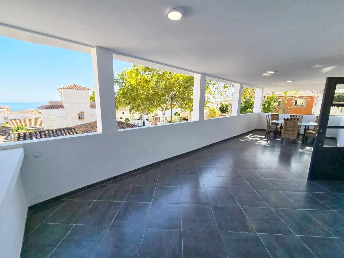 4 Bed Detached Villa in Benalmadena