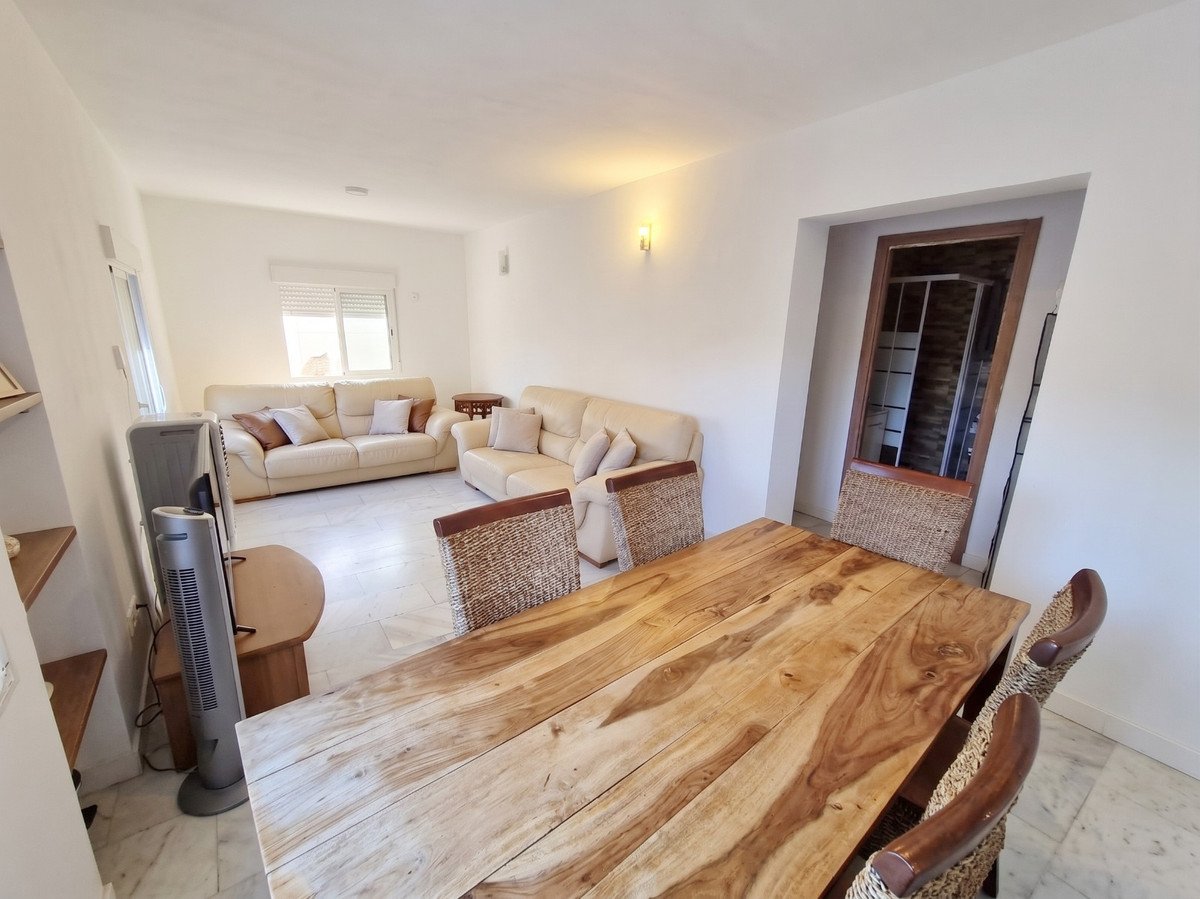 4 Bed Detached Villa in Benalmadena