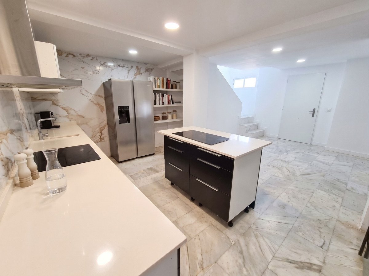 4 Bed Detached Villa in Benalmadena