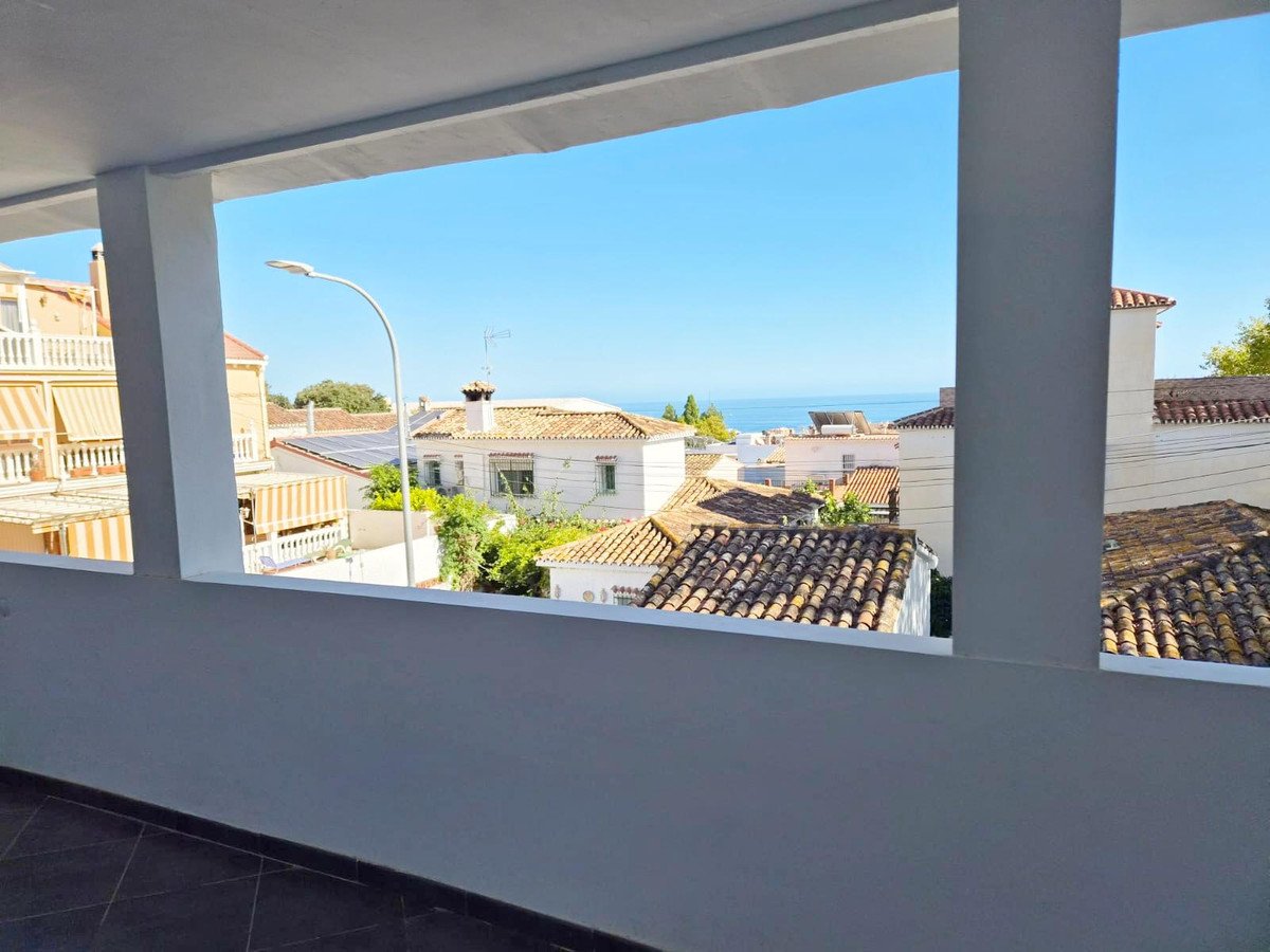 4 Bed Detached Villa in Benalmadena