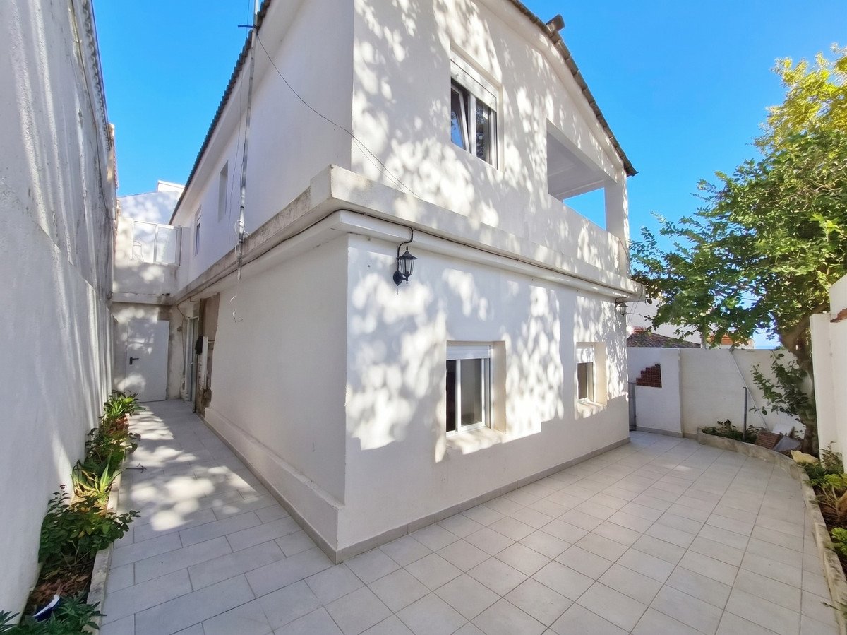 4 Bed Detached Villa in Benalmadena