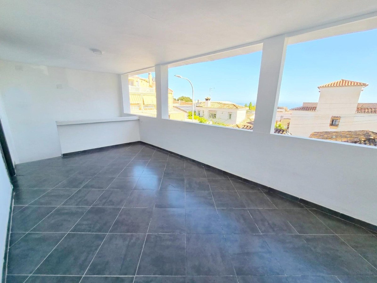 4 Bed Detached Villa in Benalmadena