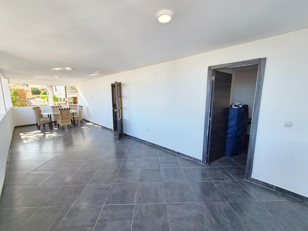 4 Bed Detached Villa in Benalmadena
