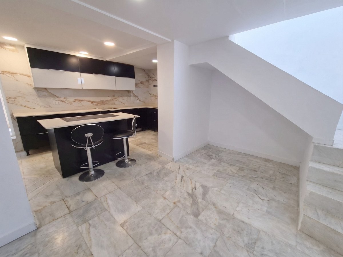 4 Bed Detached Villa in Benalmadena