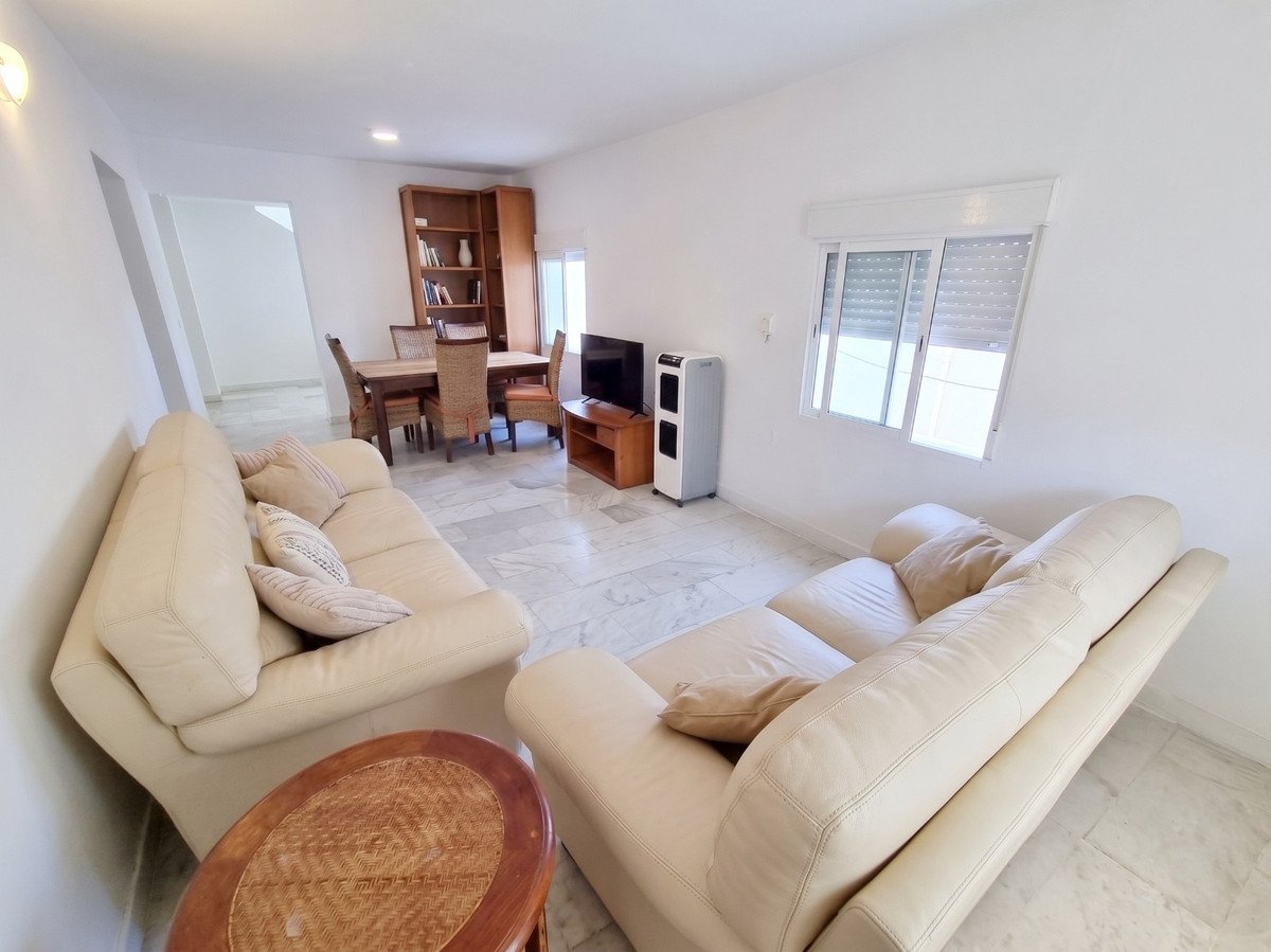 4 Bed Detached Villa in Benalmadena