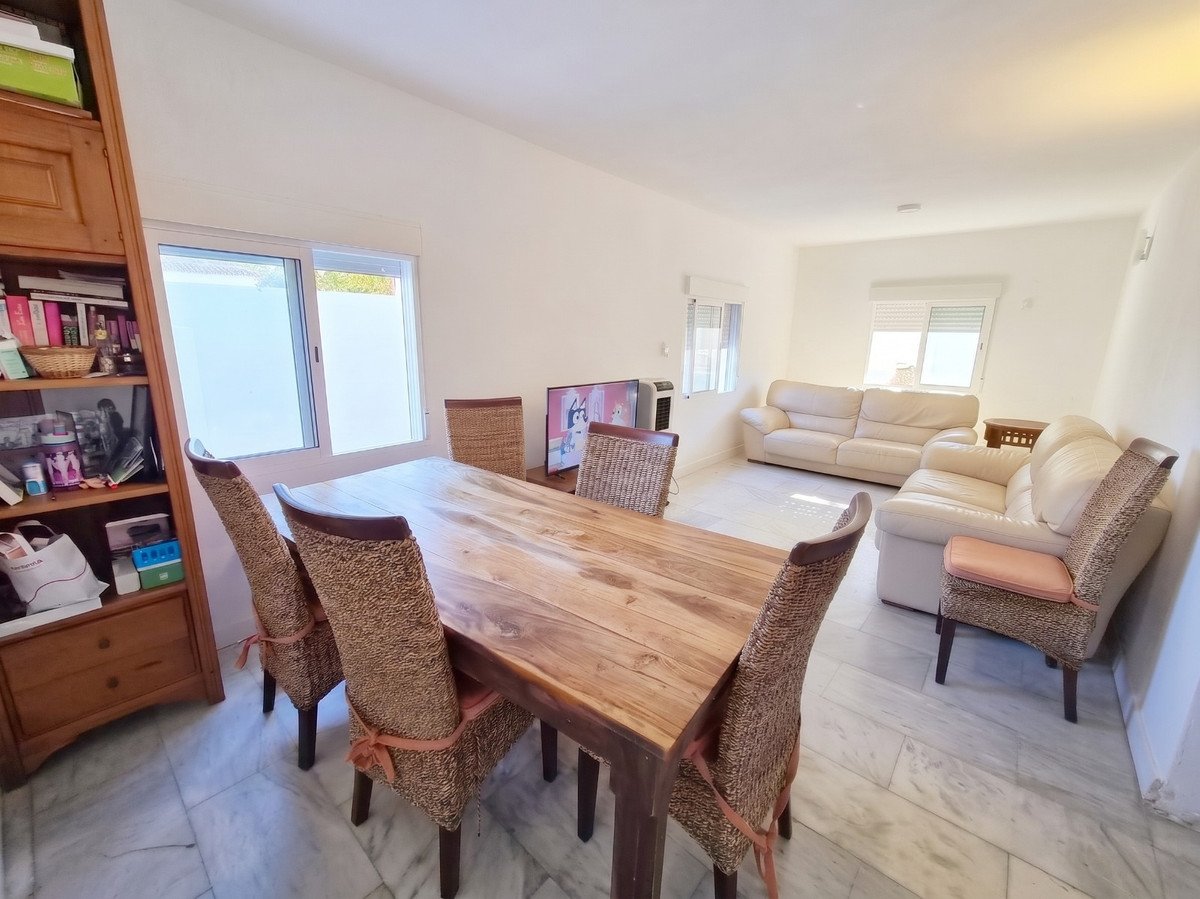 4 Bed Detached Villa in Benalmadena