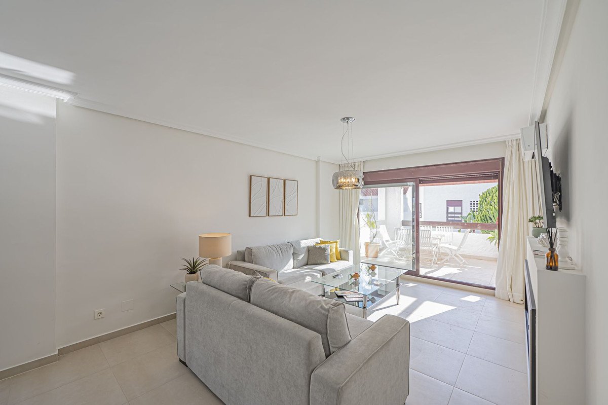 3 Bed Ground Floor Apartment in Nueva Andalucía