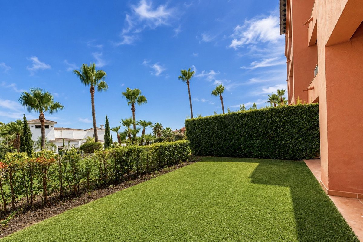 2 Bed Ground Floor Apartment in Los Flamingos