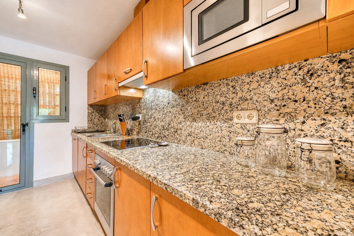 2 Bed Ground Floor Apartment in Los Flamingos