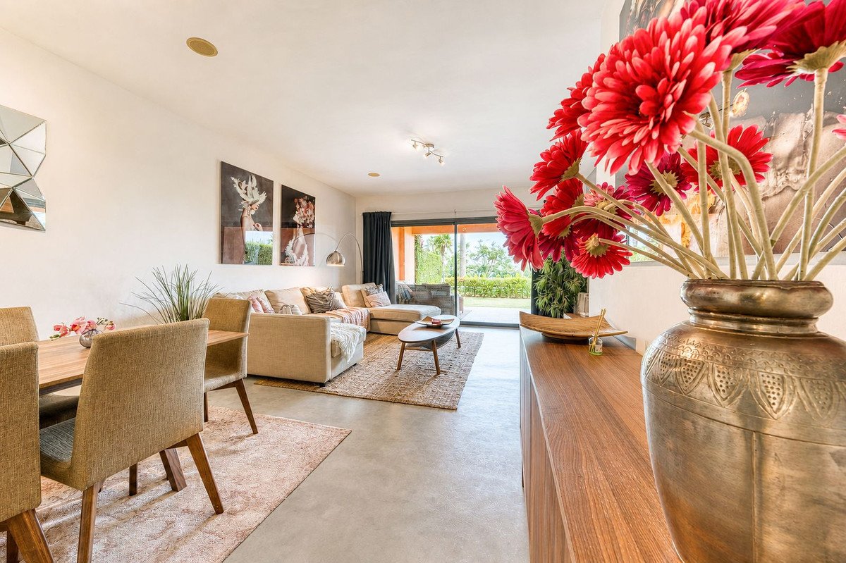 2 Bed Ground Floor Apartment in Los Flamingos