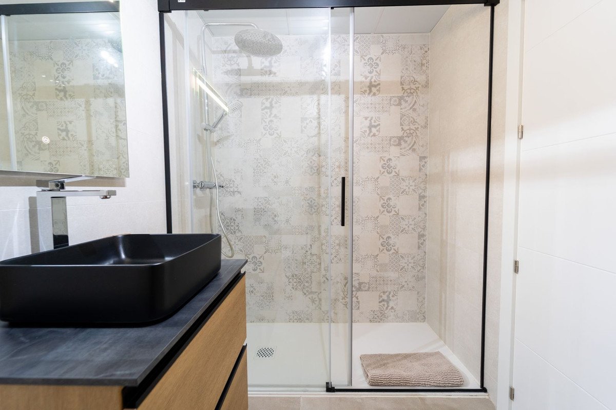 3 Bed Middle Floor Apartment in Los Pacos