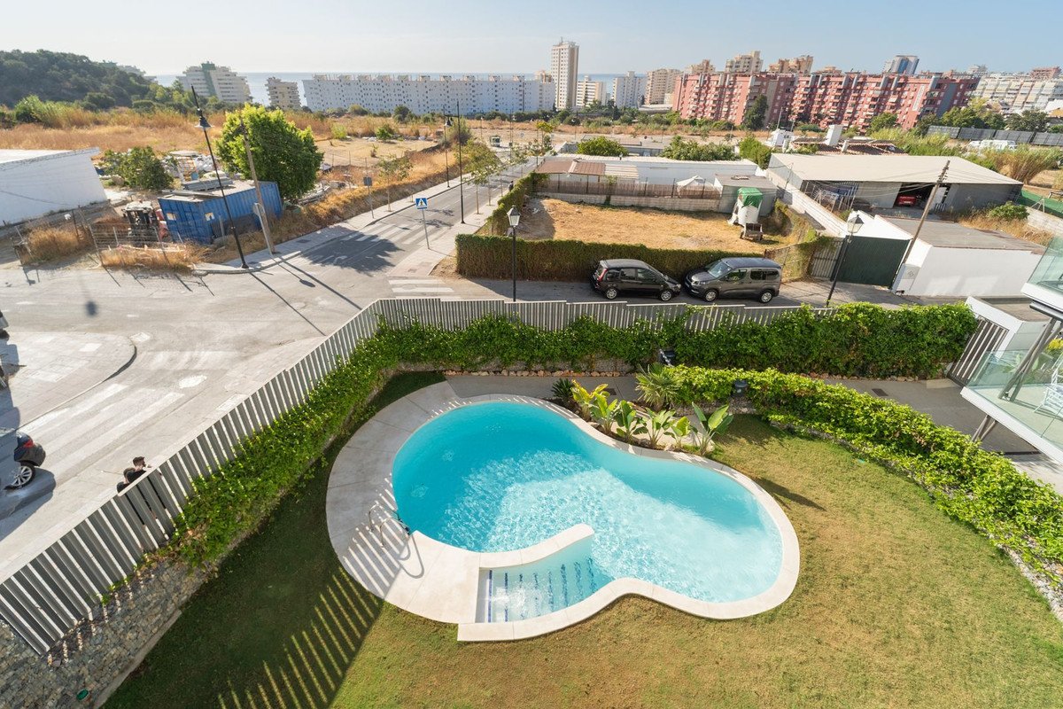 3 Bed Middle Floor Apartment in Los Pacos