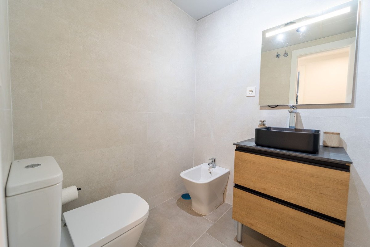 3 Bed Middle Floor Apartment in Los Pacos