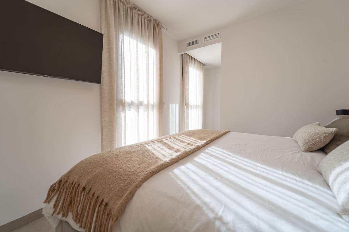 3 Bed Middle Floor Apartment in Los Pacos