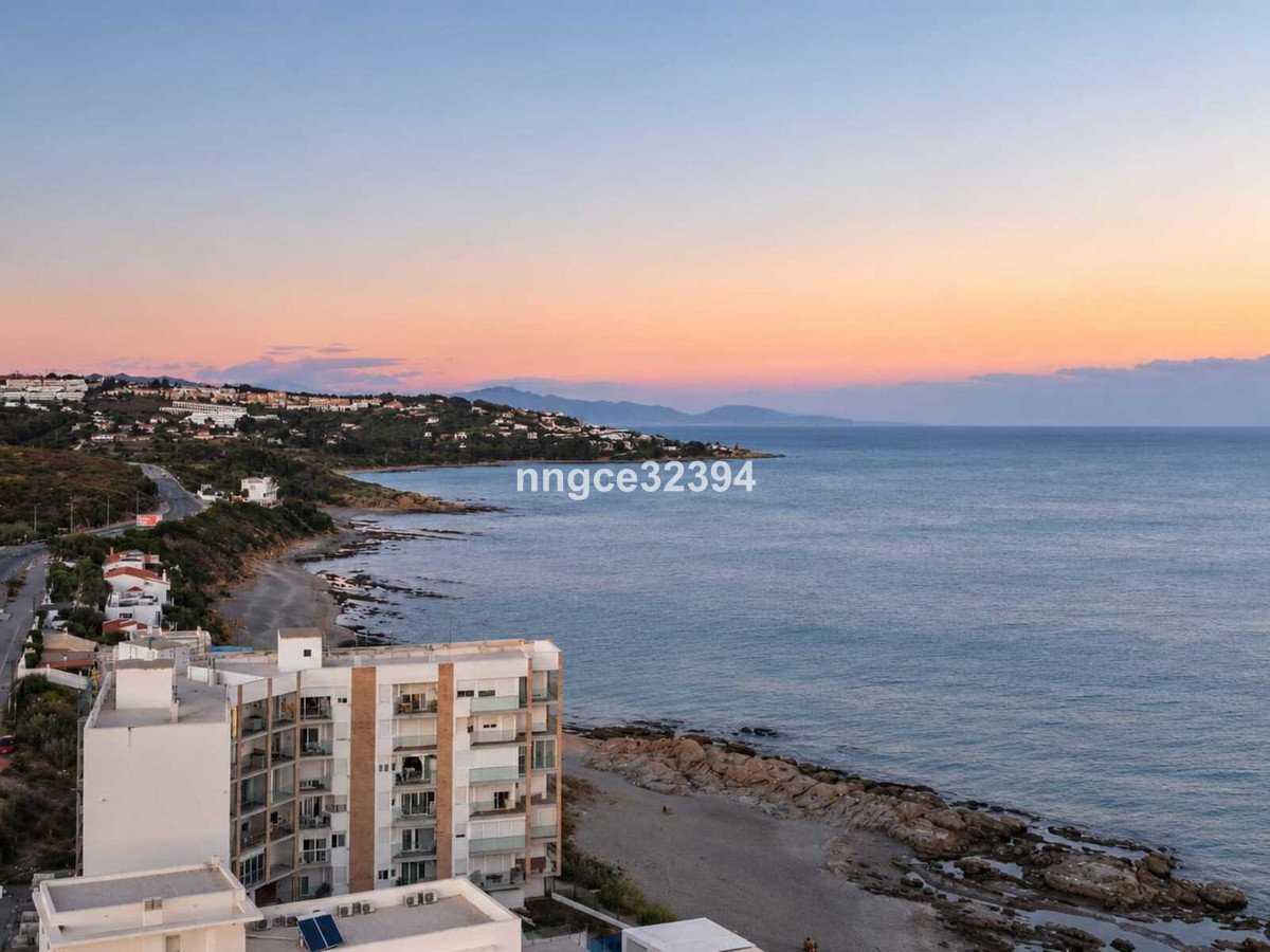 3 Bed Top Floor Apartment in Torreguadiaro