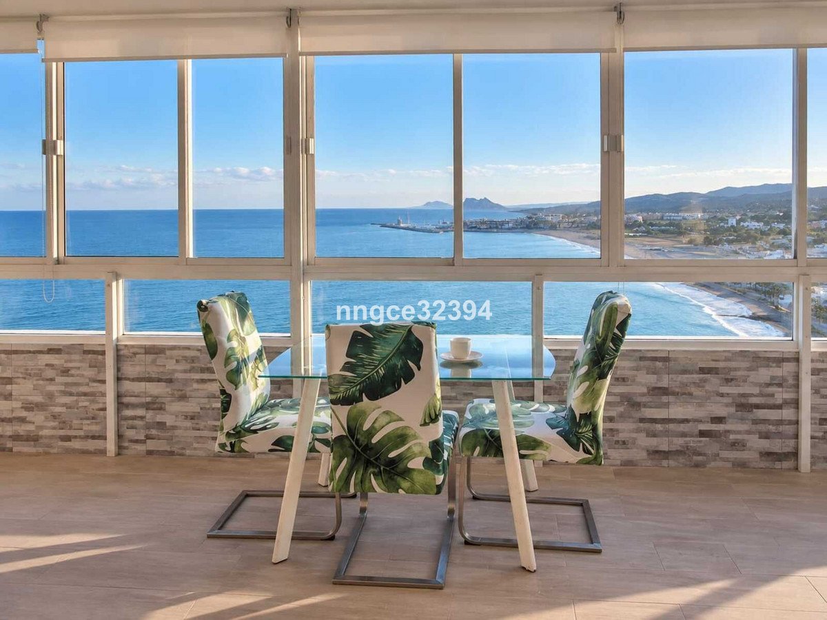 3 Bed Top Floor Apartment in Torreguadiaro