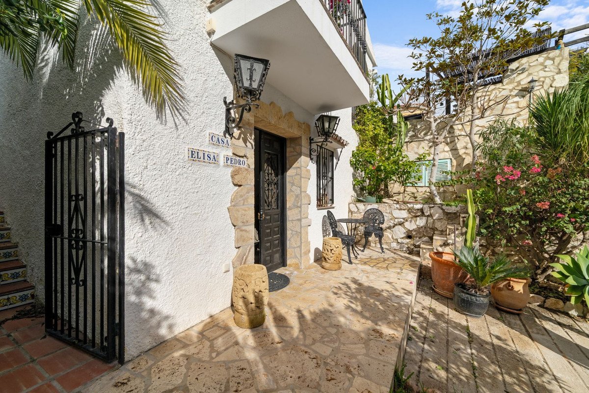 4 Bed Detached Villa in Mijas